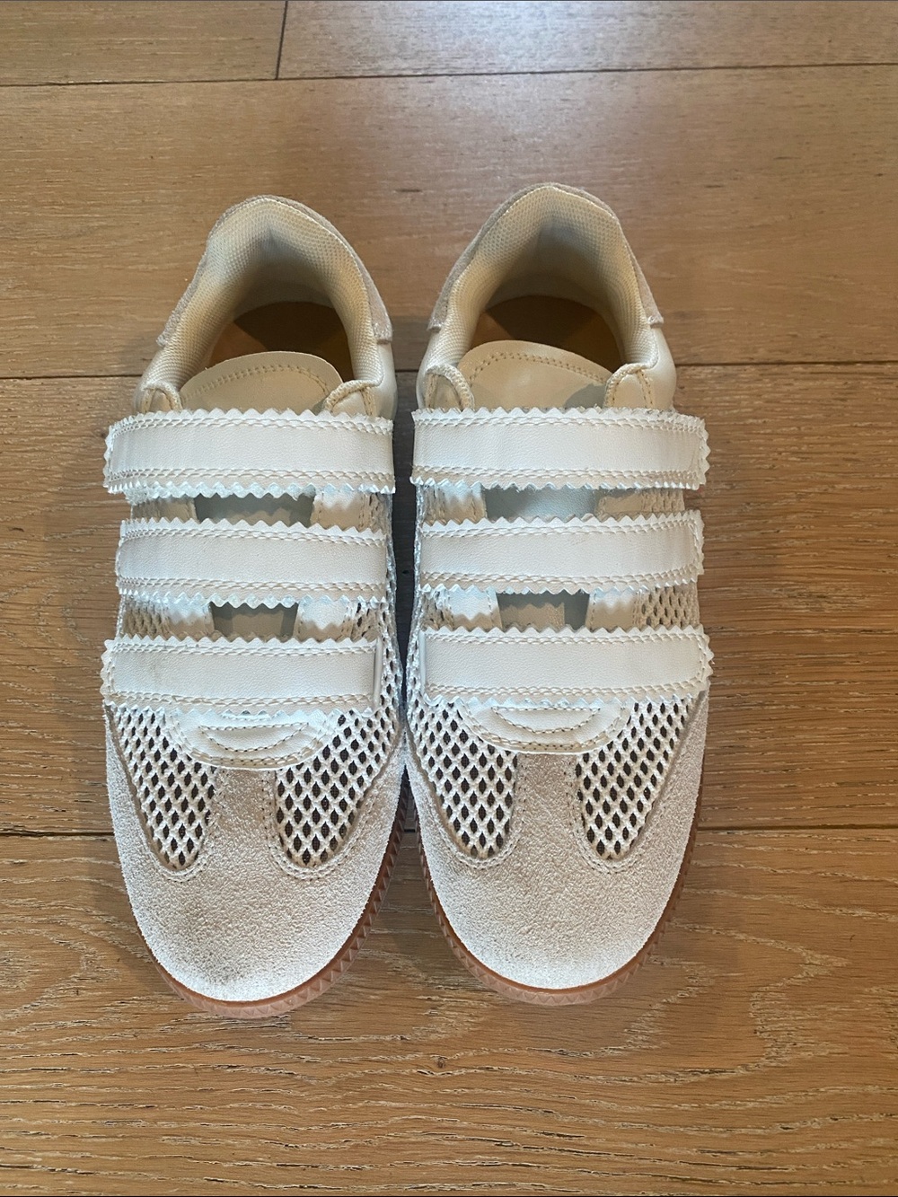 Steve Madden White Mesh & Suede Velcro Sneakers